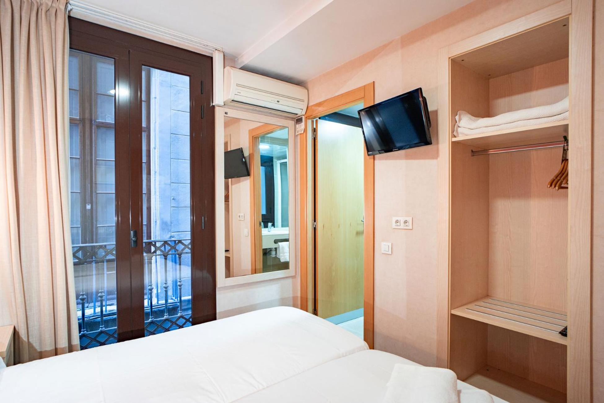 Hostal Fina, Barcelona